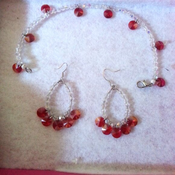 Swarovski Crystal Hand-Made Earring and Bracelet set Cherry Red and White - Picture 4 of 10